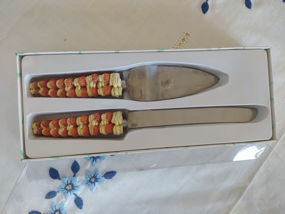 Cake Knife Set437799443645091841