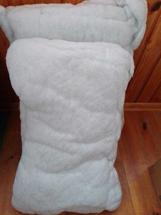 Синтепон листовой наполнитель подушки для мебели 40 на 65 см белый