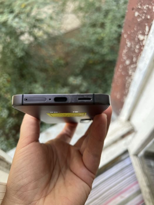 Телефон Samsung S24 8/128gb