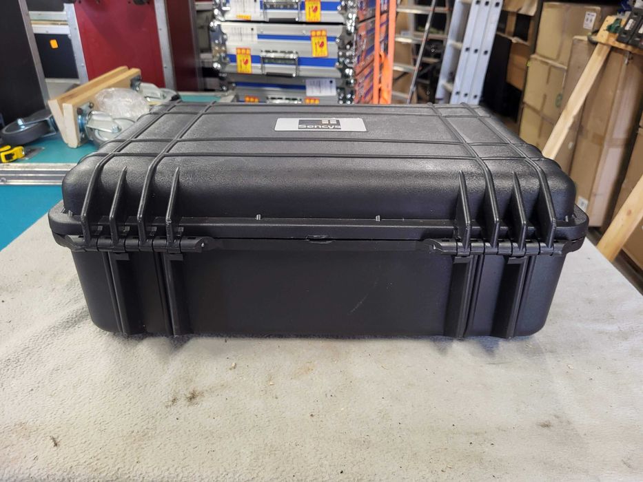 Walizka (43x29x16) case polipropylen, FAKTURA (dostępne 2 sztuki)