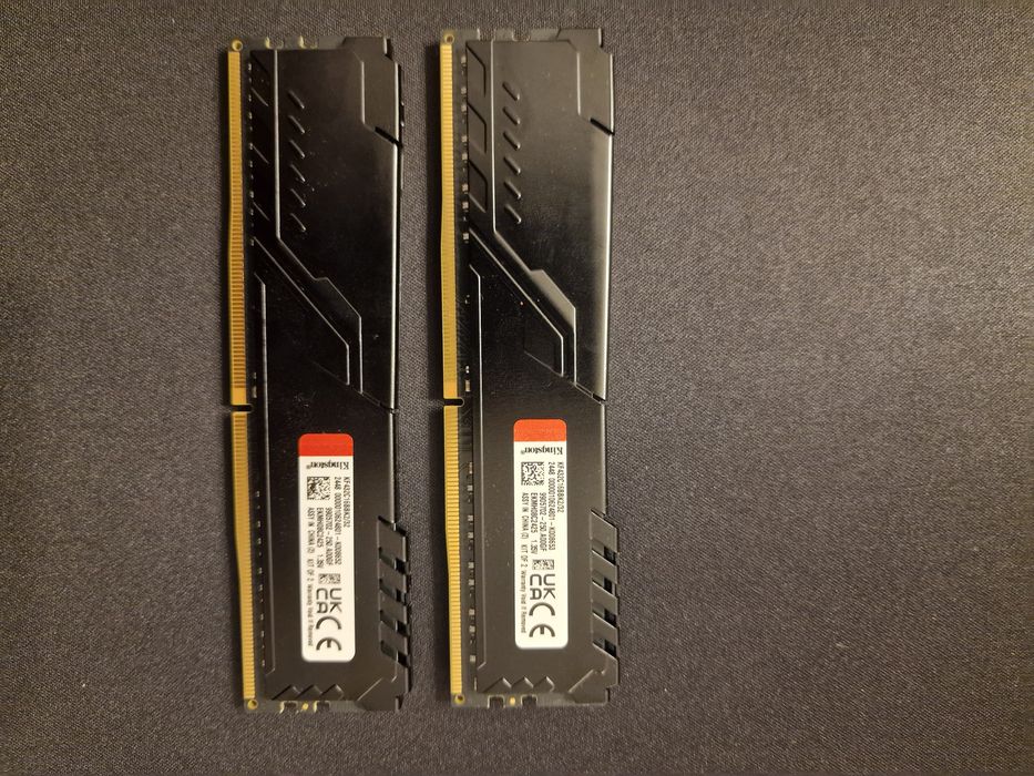 Vendo 2 sticks de 16gb ddr4 ram Fury 3200mhz