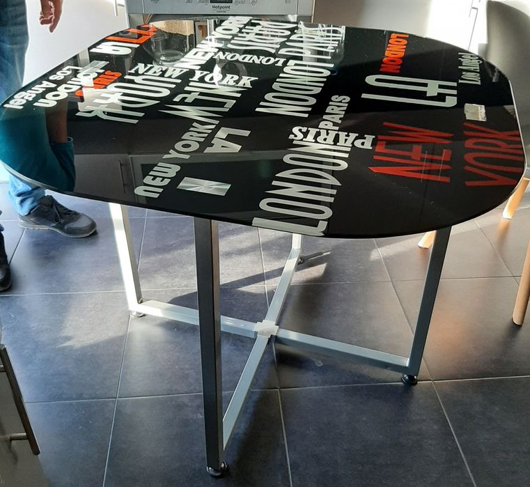 Mesa de cozinha vidro