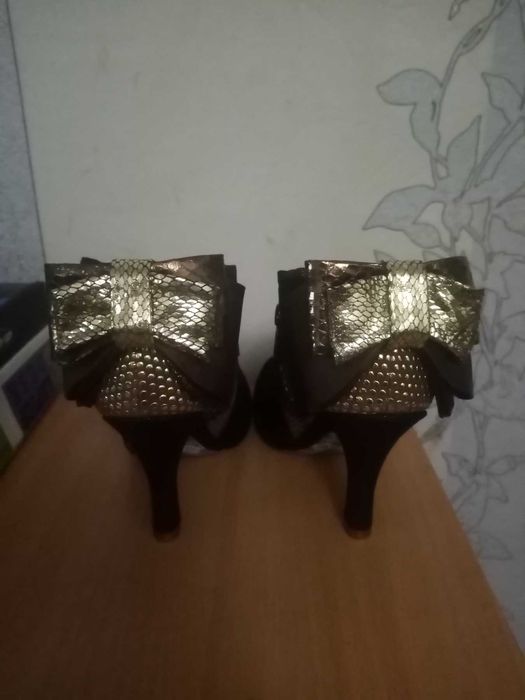 нарядные ботильоны  irregular choice