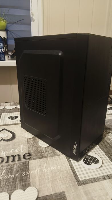 Mały PC do Gier i Multimediów