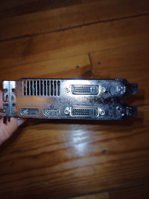 ATI RADEON HD5770 graphics card64585229406083121