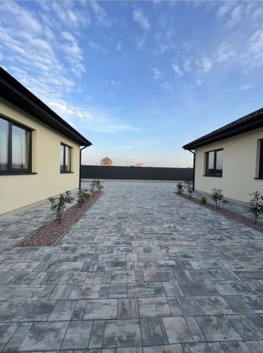 Продаж готового  3 -ох кімнатного котеджу с.Минай біля Ядзакі ближній