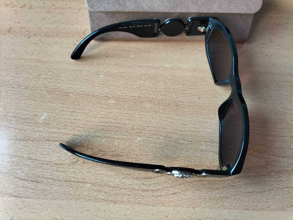 Óculos de Sol Versace Originais + Caixa Pyramid Vintage