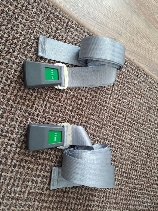 Britax Römer max-way plus 9-25kg tyłem do kierunku jazdy.