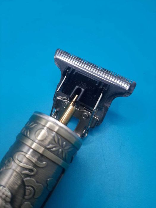 Акумуляторна машинка для стрижки волосся і бороди VINTAGE Т9