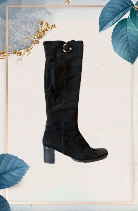 Натуральні замшеві чоботи