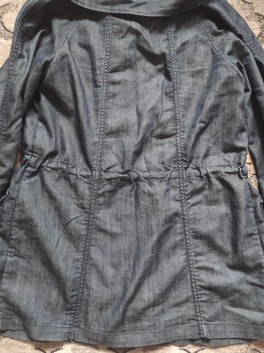 Kurtka wiosenna wiatrówka jeansowa parka Stradivarius