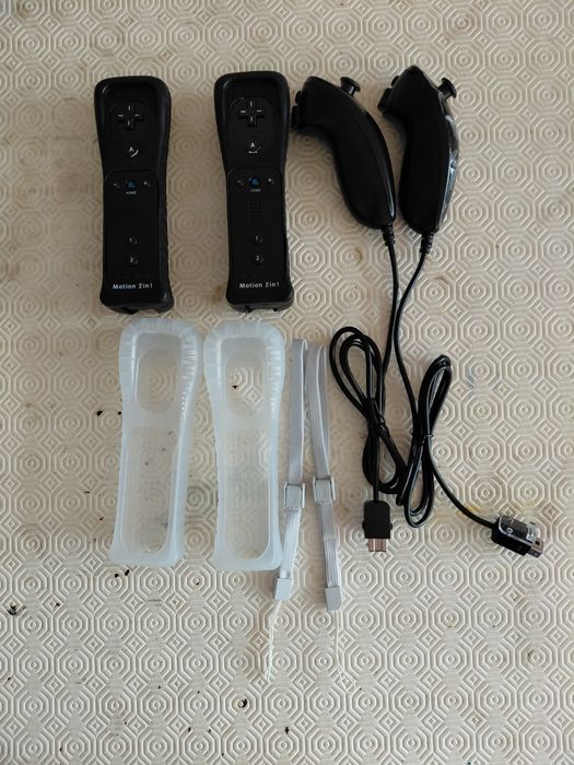 Comandos Wii + Nunchuk + Capas + Correias