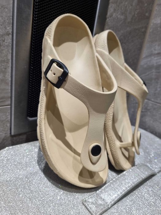 Klapki japonki crocsy 36 / 37