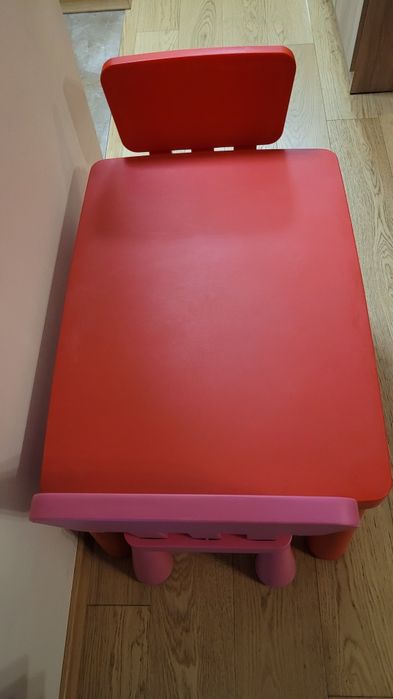 Stolik Mamut+2 krzesełka ikea