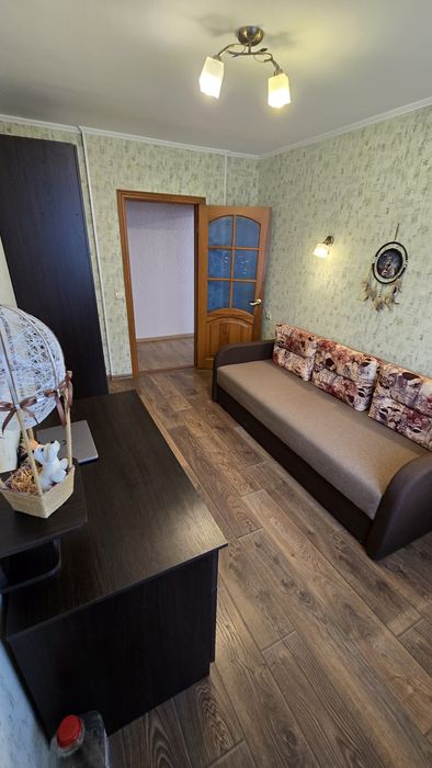 Продаж 3 кімнатна квартира  з ремонтом,  Центральний район, сертифікат