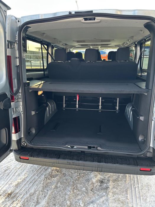 Wynajmę wynajem samochód bus Renault Trafic 9 osobowy automat 170 KM