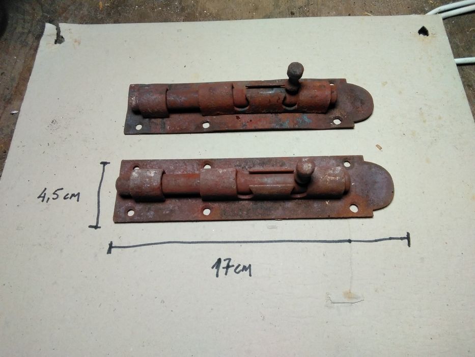 Ferrolhos antigos em ferro