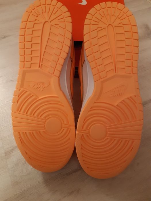 Oryginalne Nike Dunk Low Peach Cream White r. 40