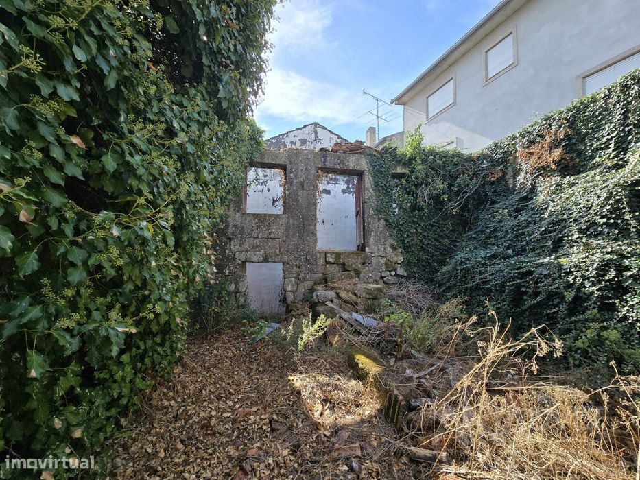 Moradia para Restaurar T2 Venda em São João de Lourosa,Viseu