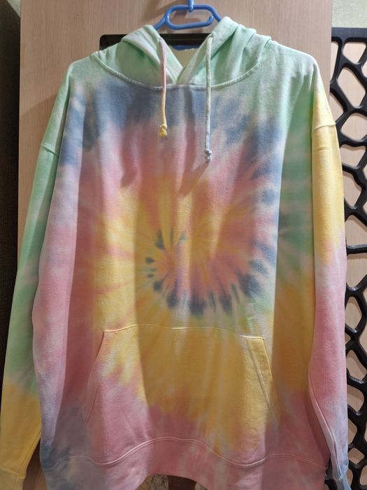 Продаётся  худи APRICOT