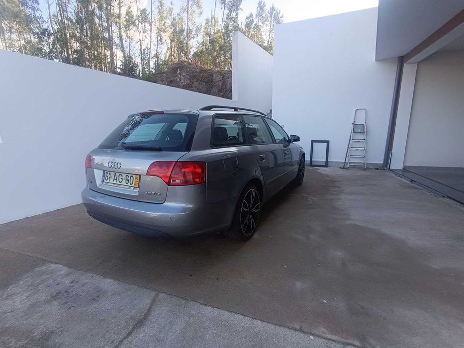 Carrinha Audi em Anadia