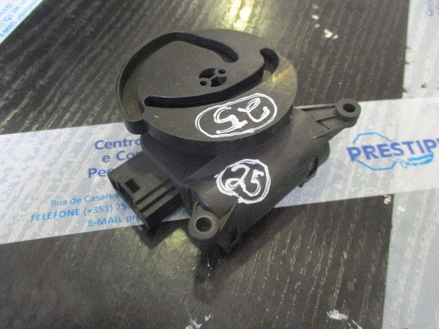 Motor da comporta da sofagem AUDI A4 Cabriolet (8HE, B7)