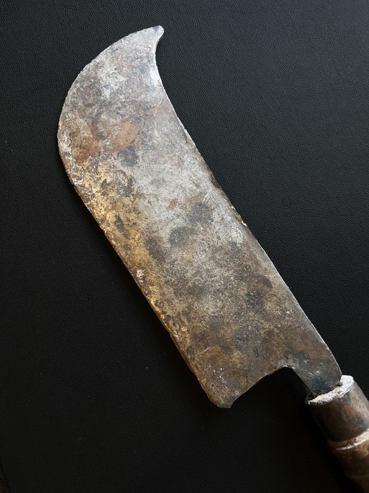 Ręcznie wykonany zabytkowy toporek / nóż siekierka