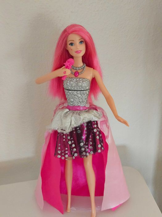 Barbie Rock 'n Royals Courtney Doll