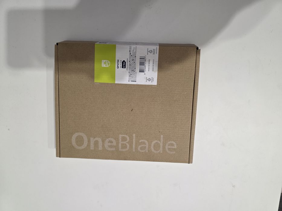 Golarka hybrydowej Philips OneBlade 360, model QP2734