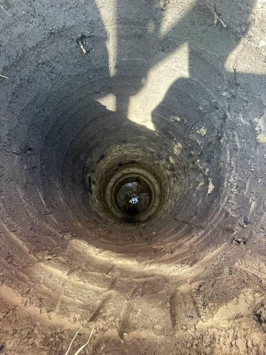 Копка криниць , поглиблення та чистка