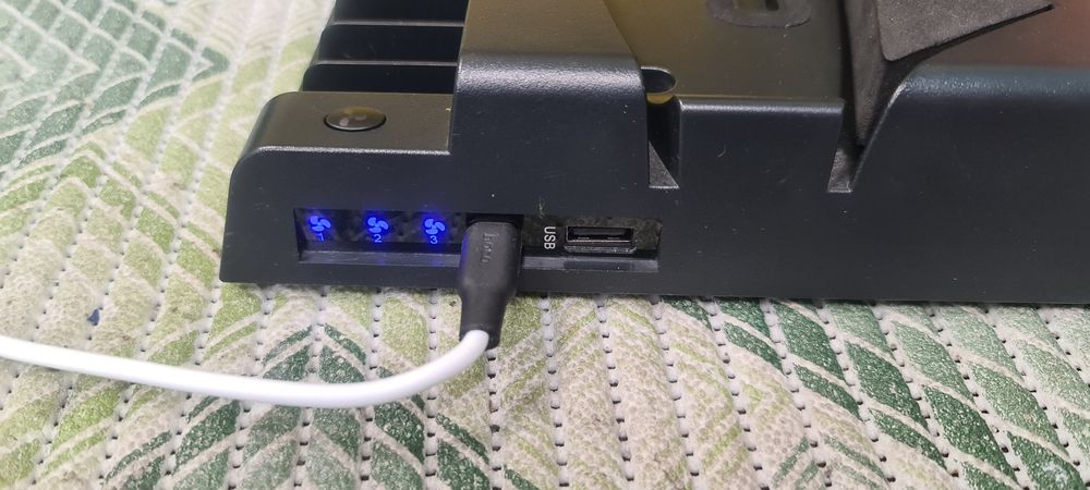 Док станція до PS5