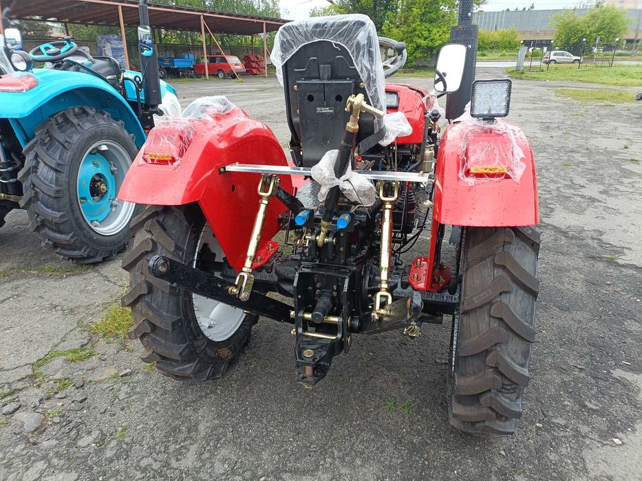 Мінітрактор Сінтай Xingtai XT-244L рівна підлога, бокова КПП4+1 2025