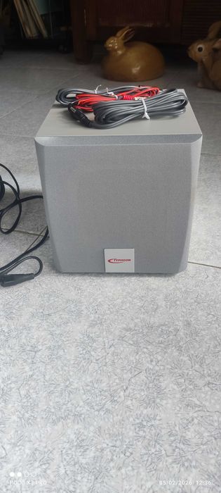 Aparelhagem de som para PC, 2 colunas  subwoofer e controlador de som