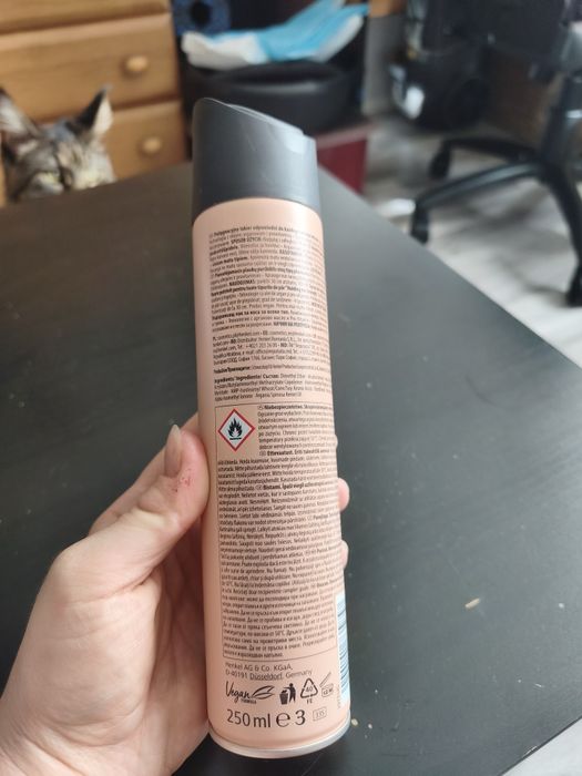 Lakier do włosów Schwarzkopf nowy
