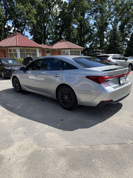 Toyota Avalon Гибрид 2019
