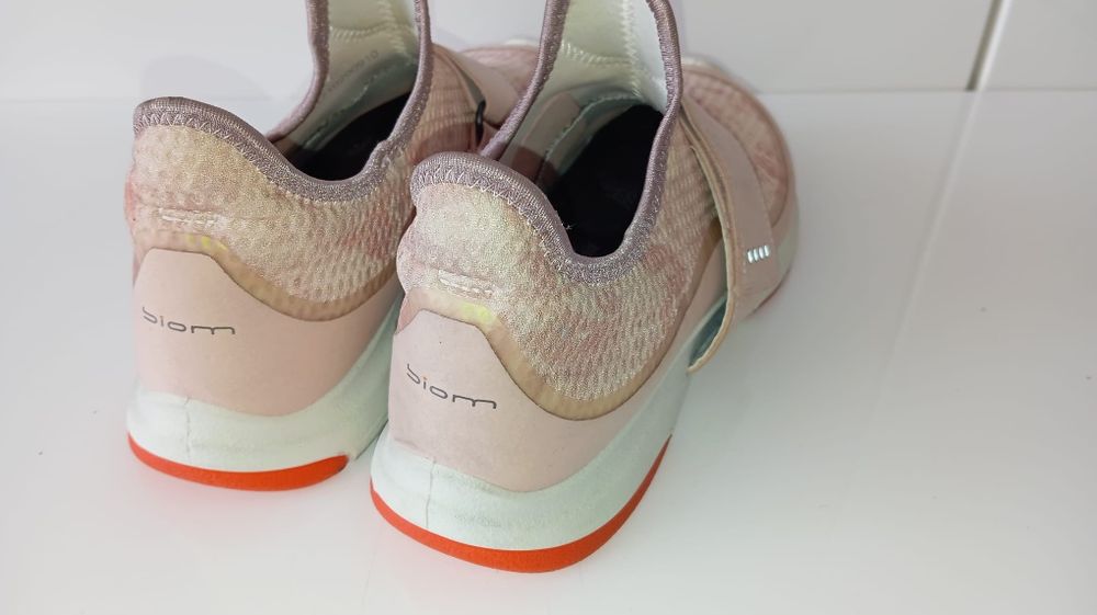 ECCO Biom Amrap rose 39