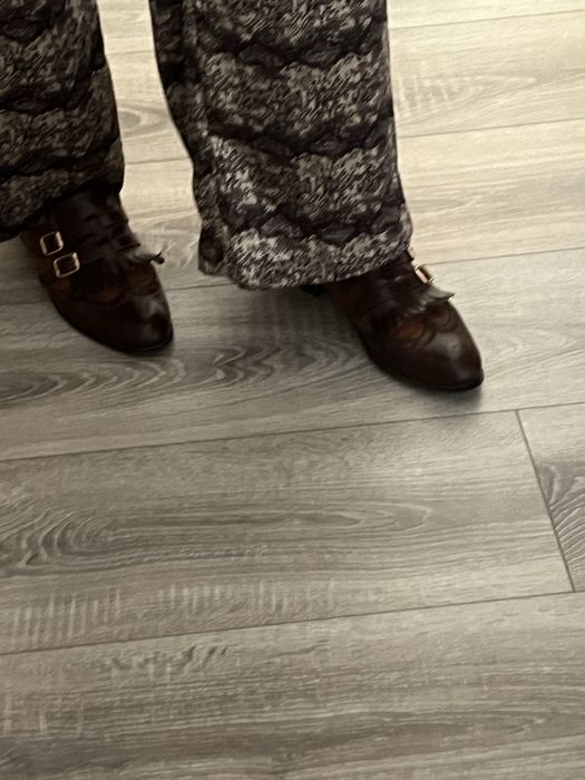Sapatos rasos castanhos com ficelas 38