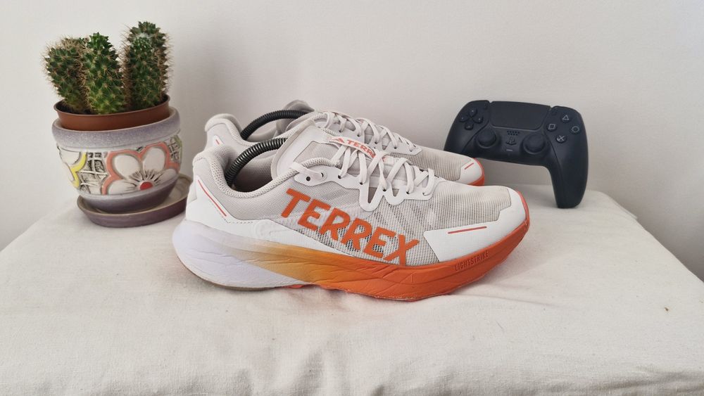 Кросівки Adidas Terrex.Розмір 44
