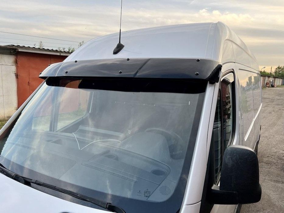 Козирок на лобове скло Mercedes Sprinter W907 (чорний глянець, 5мм)