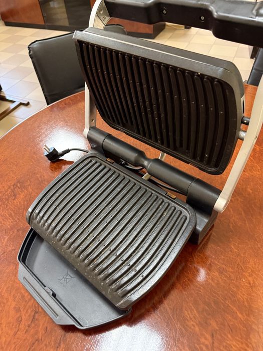 Продам електрогриль моделі Rowenta OptiGrill GR702D21/79A: