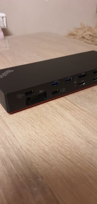 Stacja dokujaca Lenovo ThingPad Thunderbolt 3 Workstation Dock Gen 2