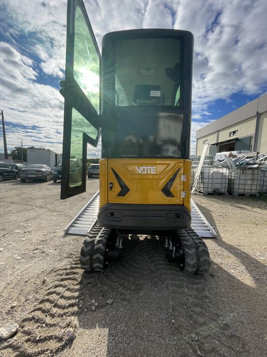 Mini giratoria 2000 kg