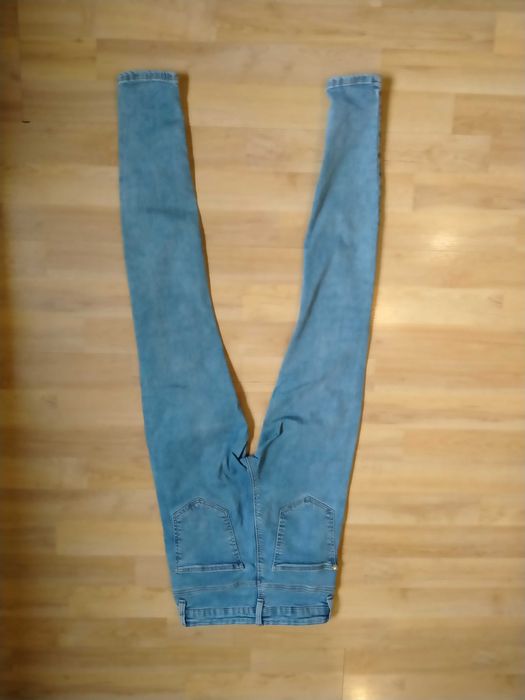 Jeansy jasnoniebieskie wysoki stan CROPP (XS/34)