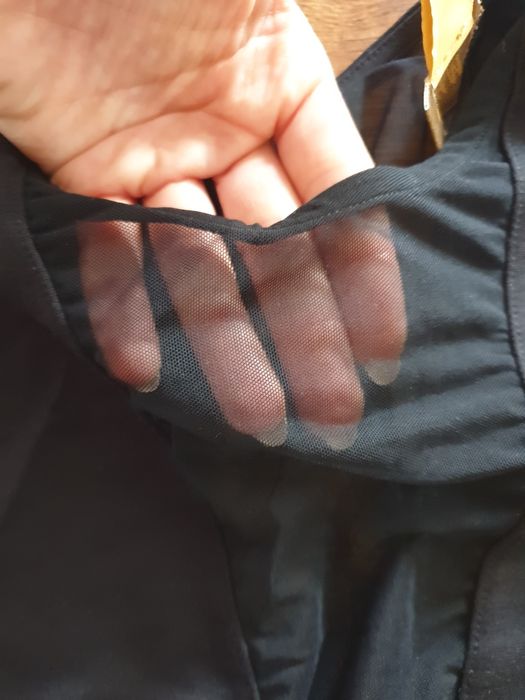 Piękna sukienka z dekoltem, H&M