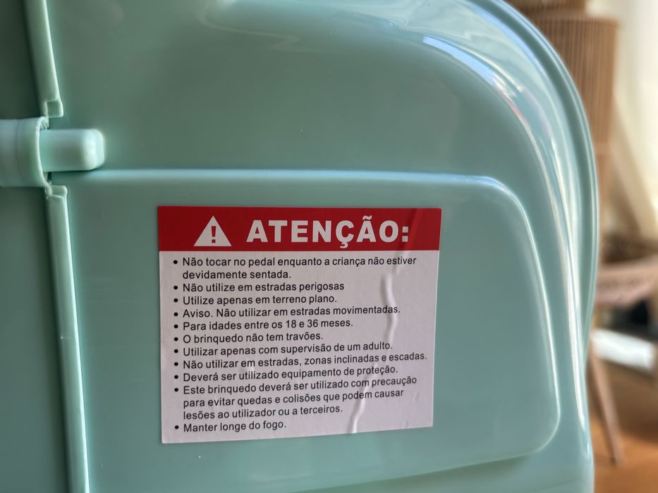 Vespa eletrica criança