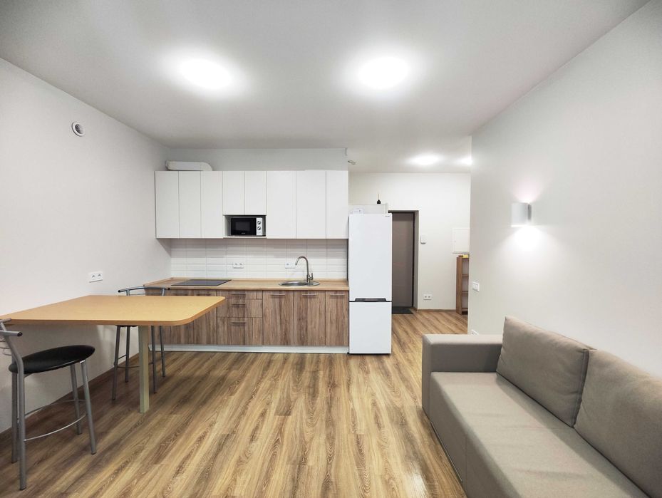 Продам 1 кімн. квартиру вул. С. Колоса буд 3  м. Васильківська  Ашан