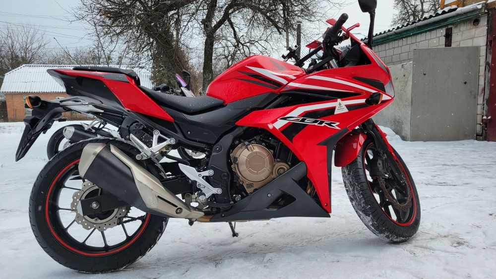 Honda CBR 400R Sport Bike