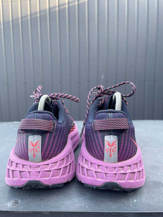 Hoka One One Speedgoat 4 Vibram Жіночі кросівки