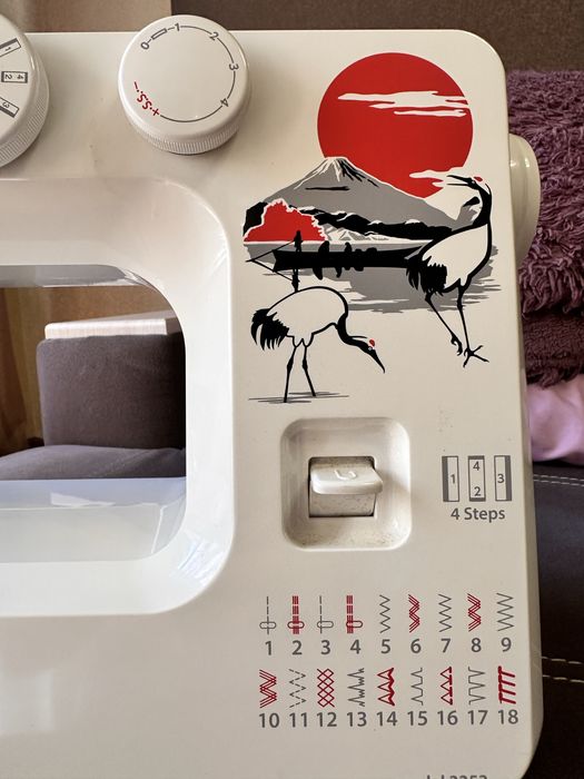 Продам швейшу машинку Janome 2252