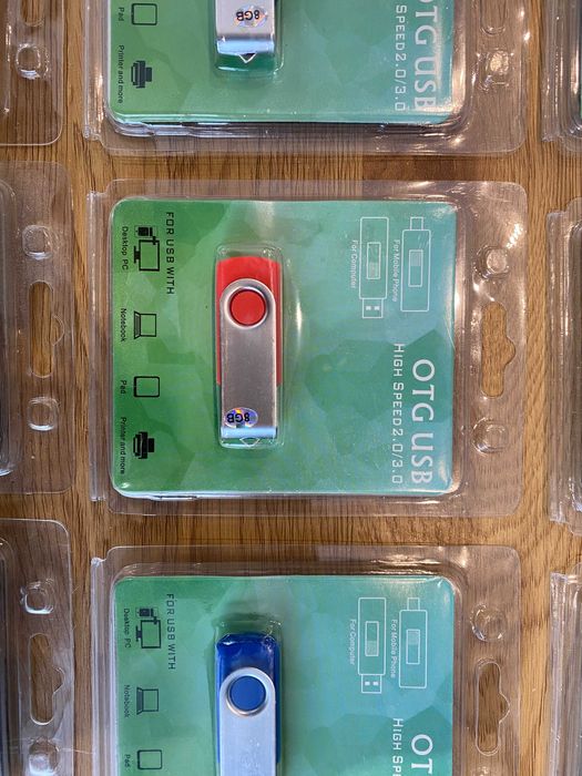 Pendrive USB 8GB wyprzedaż po sklepie dużo sztuk nowy rozne kolory